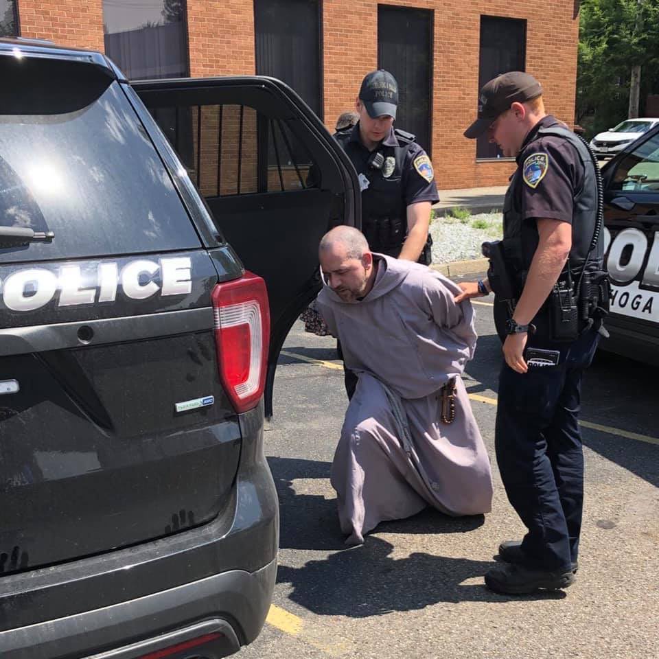 President Donald Trump pardoned 23 pro-life advocates, including Catholic priest Fr. Fidelis Moscinski, who were unjustly prosecuted, convicted, and in several cases, imprisoned, by Biden’s Department of Justice.

Info: Thomas Moore Society