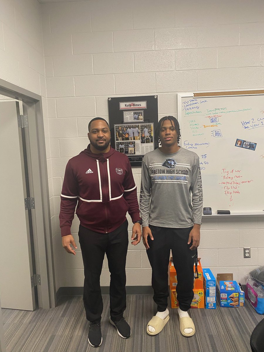 Thank you to @CoachThomas_MSU for coming down and visiting &amp; having a great conversation with me.