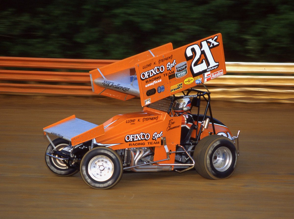 Ron Shuman on the gas in the Ofixco #21x machine at Hagerstown - 1986 - Marty Gordner photo