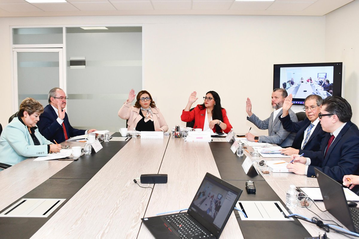 romero_vick13's tweet photo. #Entérate | En la 1ª sesión ordinaria del Comité Coordinador del #SAEMM, aprobaron su Programa de Trabajo Anual 2024-2025, se propuso que el #EdoMéx por 1ª vez sea sede de la sesión ordinaria del #SistemaNacionalAnticorrupción 2026 y se informó sobre el estado actual de la #PDE https://t.co/TlWoyiVfc8