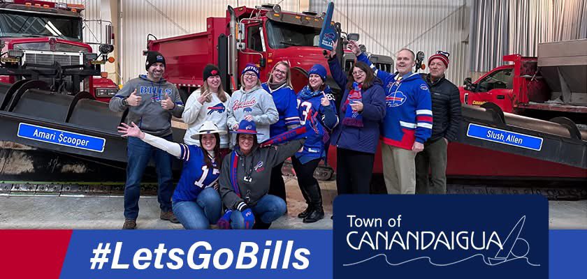 BillsMafiaBabes's tweet image. The town of Canadaigua just named their two new snow plows, Slush Allen and Amari Scooper.
Never change, Bills Mafia.😂