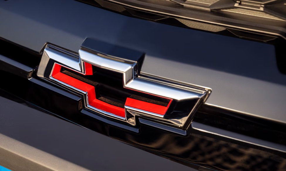 Embrace the extraordinary with the 2025 Chevrolet Colorado. Because exploring new horizons should always be done in style.