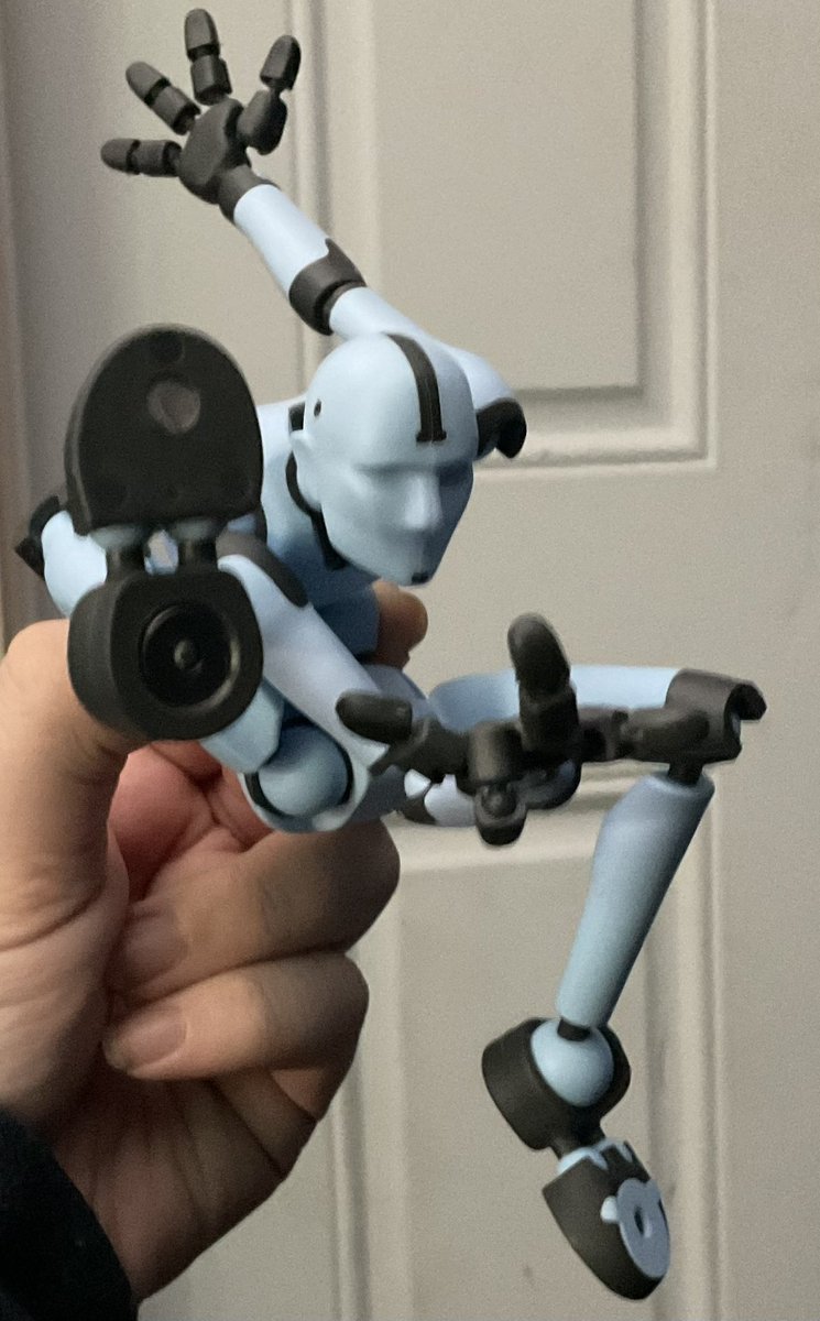 hyperdragondx95's tweet image. this is 9001% superior