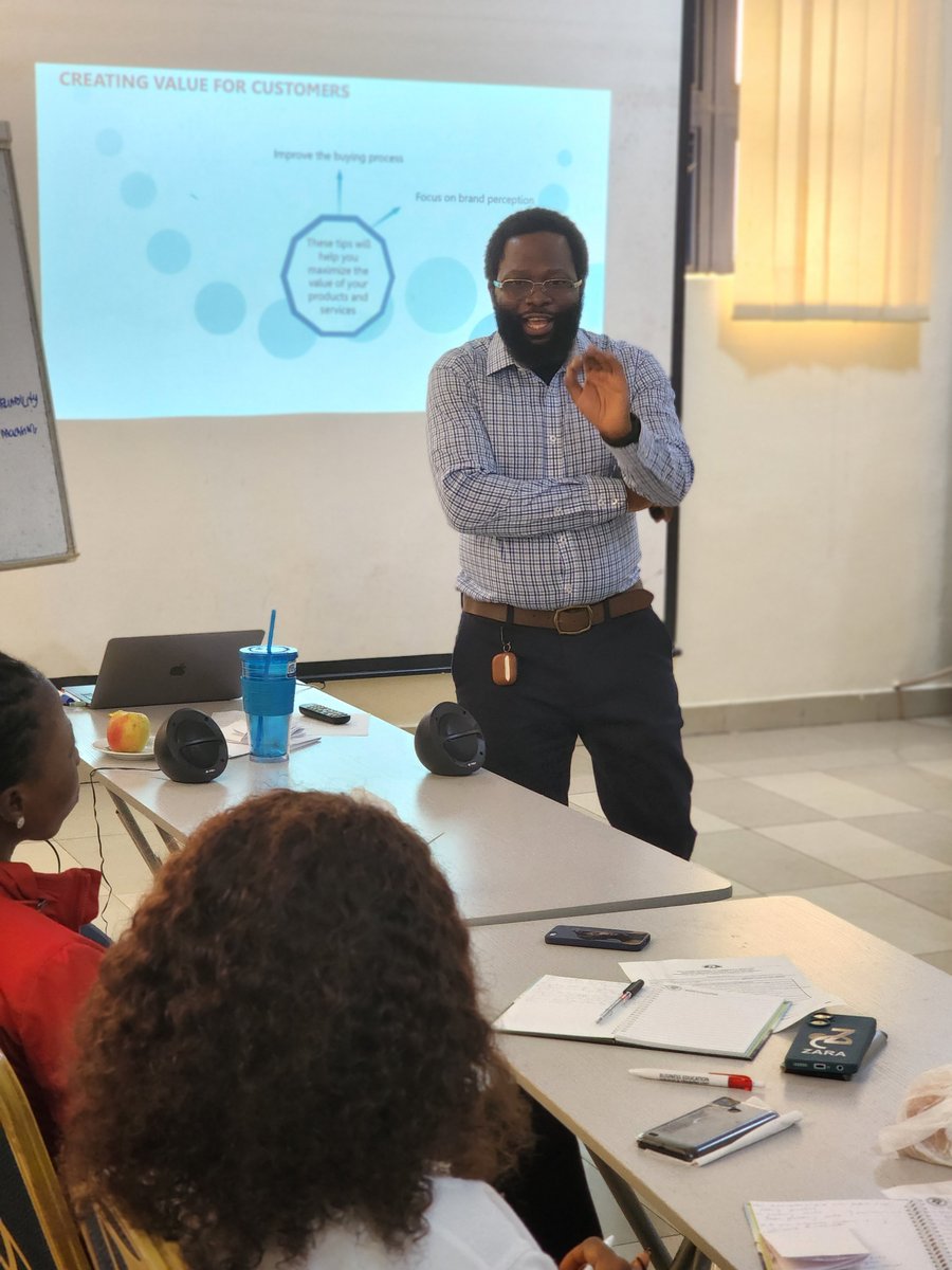 aadeleye's tweet photo. Training goes beyond just imparting skills; it's about enabling teams to thrive. With extensive experience exceeding 5,000 hours in CX, data technology, &amp; soft skills training, I've seen firsthand the power of knowledge in catalyzing change. #AdultLearning #LeadershipDevelopment https://t.co/cMWN2yfvBS