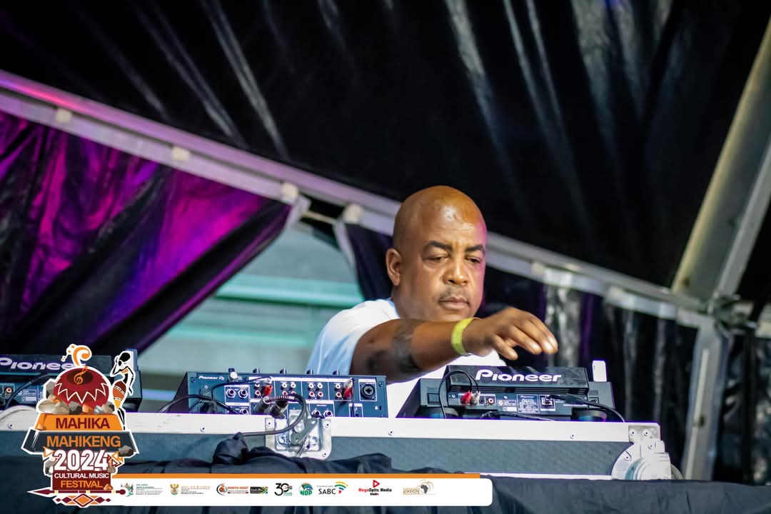 <a href="/djphatk/">#REP-018.</a>  <a href="/Mahika/">Marie Halls</a> Mahikeng