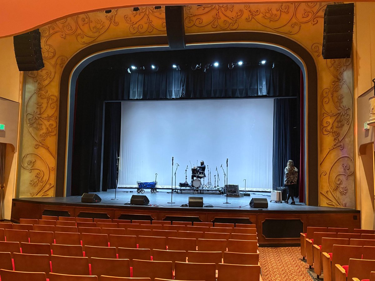 Getting ready for an incredible night of music! 📷 Don’t miss Uptown – Motown Remixed TONIGHT at The Lyric Theatre in Stuart, FL. Let’s groove!

#MotownMagic #LiveMusic #TheLyricTheatre