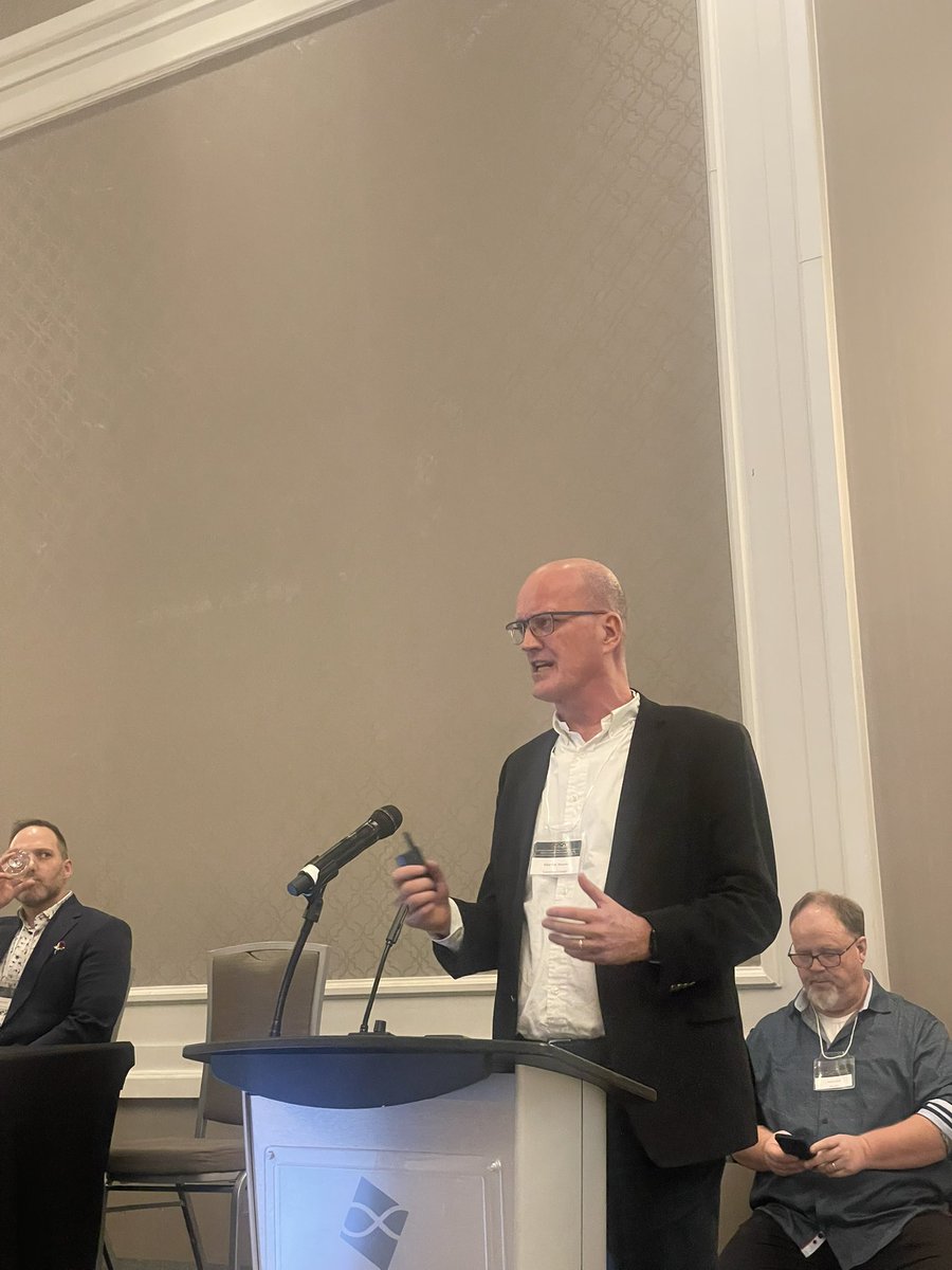 Session on food price inflation and supply chains at the 15th Canadian Agri-food Policy Conference. #2025CAPC #CAES Chair: Steve Duff. Speakers: Jose Nuno-Ledesma, Jill Hobbs, Scott Biden, Mike von Massow