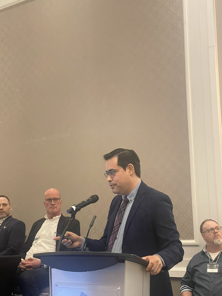 CAES_AgEcon's tweet photo. Session on food price inflation and supply chains at the 15th Canadian Agri-food Policy Conference. #2025CAPC #CAES Chair: Steve Duff. Speakers: Jose Nuno-Ledesma, Jill Hobbs, Scott Biden, Mike von Massow https://t.co/7KJOm8GD6b
