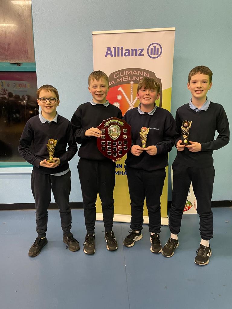 Barnacarroll NS (@barnacarrollns) on Twitter photo Congratulations to our <a href="/cnambnaisiunta/">Cumann na mBunscol</a> sports quiz team on winning the <a href="/CMbunscol/">Claremorris Cumann na mBunscol</a> area tonight. 👏👏🎉🎉 <a href="/MayoGAA/">Mayo GAA</a> <a href="/MayoCnmB/">Cum na mBun MhaighEo</a> Congratulations to our <a href="/cnambnaisiunta/">Cumann na mBunscol</a> sports quiz team on winning the <a href="/CMbunscol/">Claremorris Cumann na mBunscol</a> area tonight. 👏👏🎉🎉 <a href="/MayoGAA/">Mayo GAA</a> <a href="/MayoCnmB/">Cum na mBun MhaighEo</a>