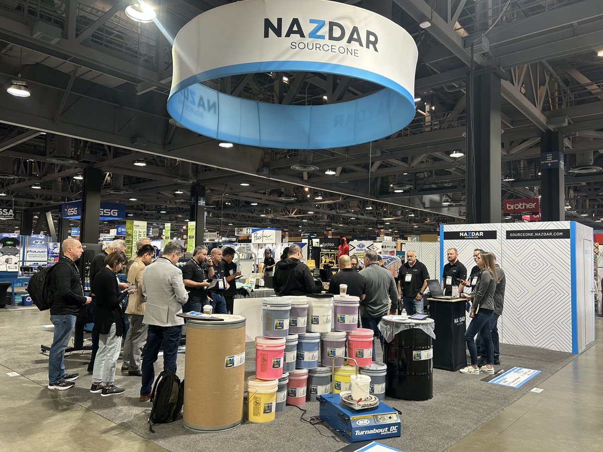 NazdarSourceOne's tweet image. 💥 It's Showtime! 💥

The show floor is open for business! Our sales reps are learning and engaging with our partners, #Avient and #Stahls, to educate you on all we have to offer! Stop by our booth and say hi 👋 to our team! 
📍Nazdar SourceOne Booth #1910

#ImpressionsExpo