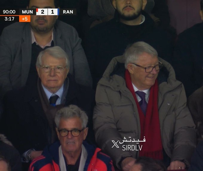 DieHardUtdFans's tweet photo. Sir Alex happy, we are happy ! https://t.co/Nco7wMbiWU