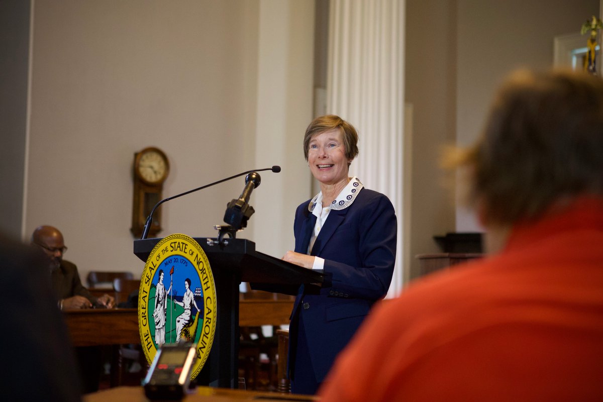 HuntforNC's tweet photo. Secretary of State Elaine Marshall’s dedication to North Carolina and her commitment to public service are inspiring. She has been a strong leader in our state and I was honored to preside over her swearing-in ceremony for a historic eighth term today at the State Capitol. https://t.co/H20PXSFAEr