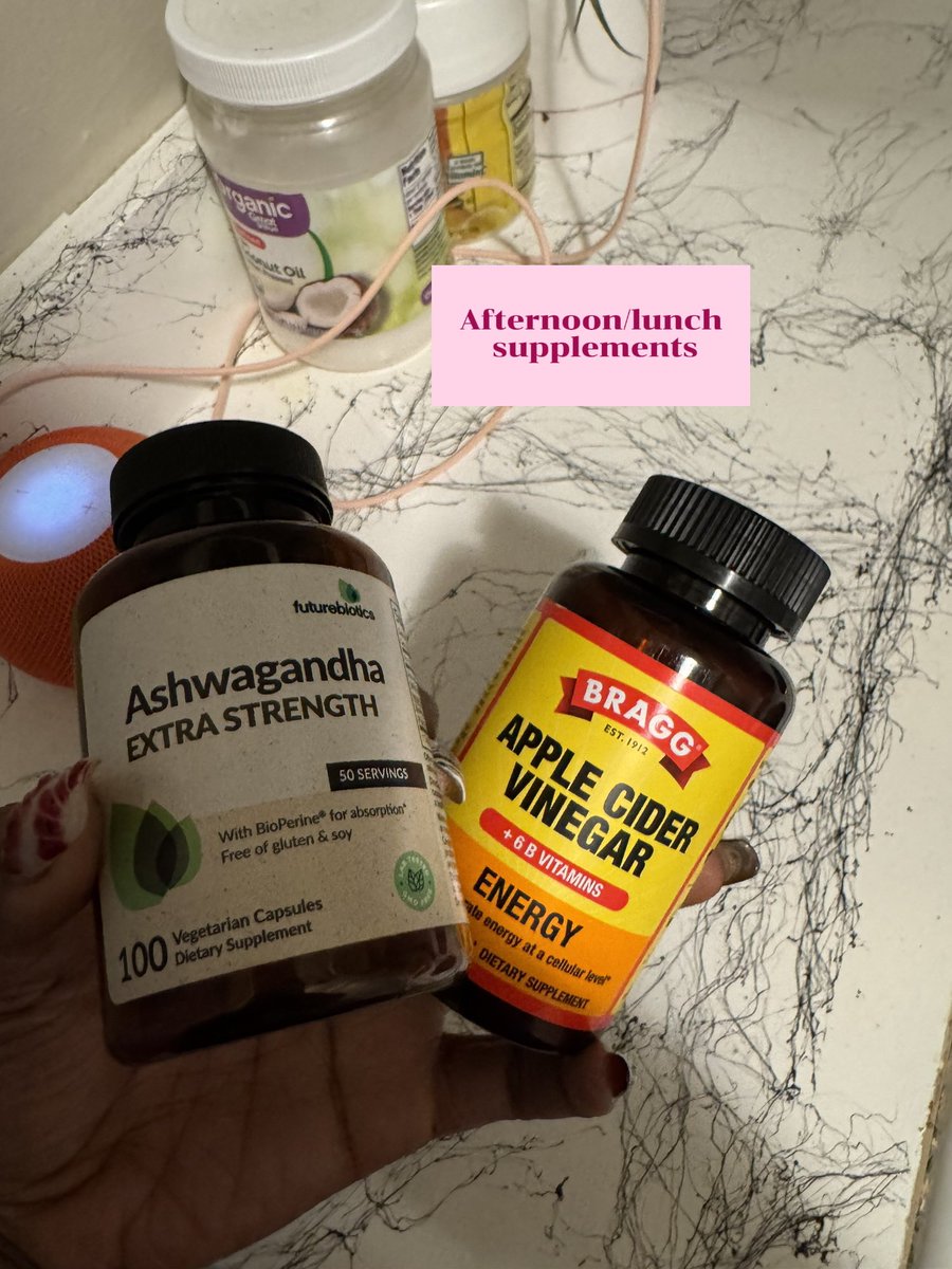 theetechsiren's tweet image. Fueling my body with the right supplements to start the day strong. 💊✨ Staying on top of my health goals, one dose at a time. #WellnessJourney #HealthyHabits #TechForHealth #GlowUp #SelfCare