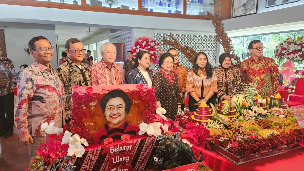 Selamat Ulang Tahun ke 78 Ibu Hj. Megawati Soekarnoputeri, 23 Januari 2025. Presiden Republik Indonesia ke 5; tokoh penjaga tegaknya Konstitusi dan Demokrasi yang berkeadaban untuk membangun Indonesia.