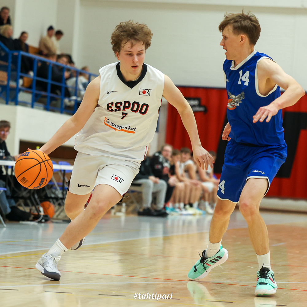 Koripalloa kuvaamassa 

EBT - Kotkajengi 76-78 (17-21, 22-12, 16-17, 21-28), miesten II-divisioona etelälohko

Lisää 📸 tahtipari.fi

<a href="/Kotkajengi/">Kotkajengi</a> #espoobasketteam #tahtipari