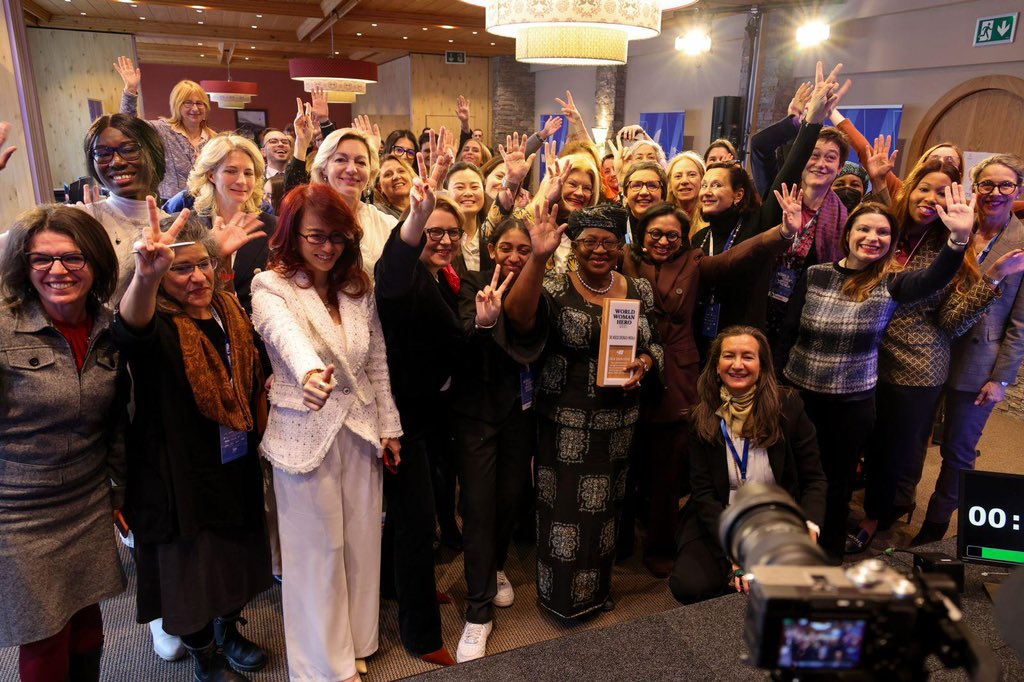 NOIweala's tweet photo. Honored to receive the World Woman Hero Award from the World Woman Foundation at a ceremony in Davos. Thank you for this wonderful surprise. Appreciate the work you are doing through the LaunchPad and the fund on empowering women. Thanks also to CEO @rupadash! @worldwomanfund https://t.co/kZGVJ4QzNN