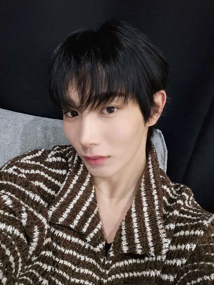 arrcprotection's tweet photo. ARRCERS! In support of ziwoo and ARrC, we will upload the following tags: 

#OurPrideKimZiwoo #WeLoveYouARrC

Post photos, texts, videos accompanied by tags and show your love and support for ARrC! https://t.co/Xn9J0EGjXe