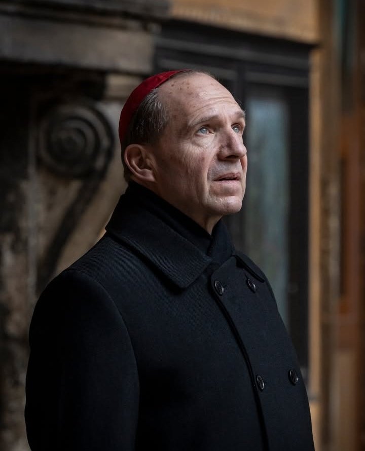 mrralphfiennes's tweet photo. Ralph Fiennes in Conclave (2024) https://t.co/xTTE7HHU4S
