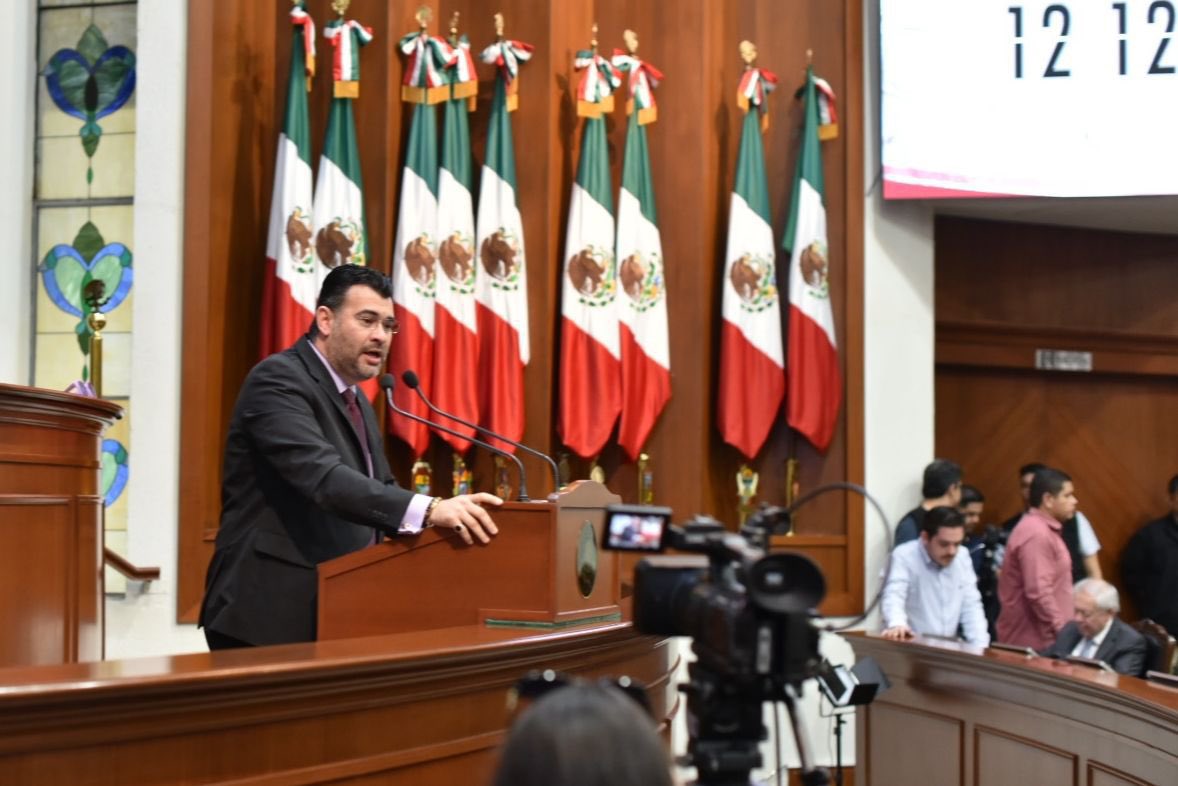 CesarGAlarcon's tweet photo. 𝐂𝐨𝐧 𝐩𝐞𝐫𝐦𝐢𝐬𝐨 𝐨 𝐬𝐢𝐧 é𝐥, 𝐥𝐚 𝐦𝐢𝐠𝐫𝐚𝐜𝐢ó𝐧 𝐞𝐬 𝐮𝐧 𝐝𝐞𝐫𝐞𝐜𝐡𝐨 𝐡𝐮𝐦𝐚𝐧𝐨, 𝐧𝐞𝐠𝐚𝐫𝐥𝐚, 𝐞𝐬 𝐧𝐞𝐠𝐚𝐫 𝐧𝐮𝐞𝐬𝐭𝐫𝐚 𝐩𝐫𝐨𝐩𝐢𝐚 𝐡𝐢𝐬𝐭𝐨𝐫𝐢𝐚, 𝐥𝐚 𝐡𝐢𝐬𝐭𝐨𝐫𝐢𝐚 𝐝𝐞 𝐥𝐚 𝐡𝐮𝐦𝐚𝐧𝐢𝐝𝐚𝐝

Lee la nota: https://t.co/qgjbJmc8H3 https://t.co/nurzEcQPdw