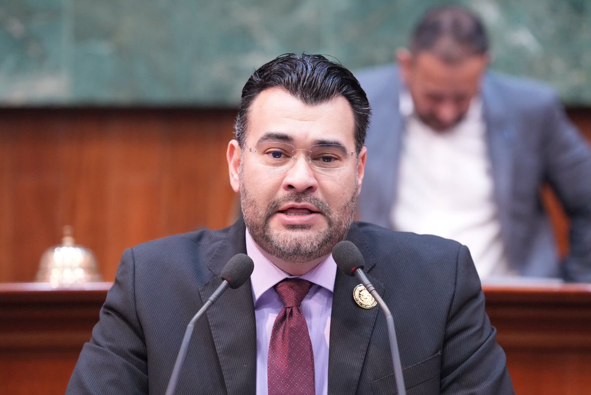 CesarGAlarcon's tweet photo. 𝐂𝐨𝐧 𝐩𝐞𝐫𝐦𝐢𝐬𝐨 𝐨 𝐬𝐢𝐧 é𝐥, 𝐥𝐚 𝐦𝐢𝐠𝐫𝐚𝐜𝐢ó𝐧 𝐞𝐬 𝐮𝐧 𝐝𝐞𝐫𝐞𝐜𝐡𝐨 𝐡𝐮𝐦𝐚𝐧𝐨, 𝐧𝐞𝐠𝐚𝐫𝐥𝐚, 𝐞𝐬 𝐧𝐞𝐠𝐚𝐫 𝐧𝐮𝐞𝐬𝐭𝐫𝐚 𝐩𝐫𝐨𝐩𝐢𝐚 𝐡𝐢𝐬𝐭𝐨𝐫𝐢𝐚, 𝐥𝐚 𝐡𝐢𝐬𝐭𝐨𝐫𝐢𝐚 𝐝𝐞 𝐥𝐚 𝐡𝐮𝐦𝐚𝐧𝐢𝐝𝐚𝐝

Lee la nota: https://t.co/qgjbJmc8H3 https://t.co/nurzEcQPdw