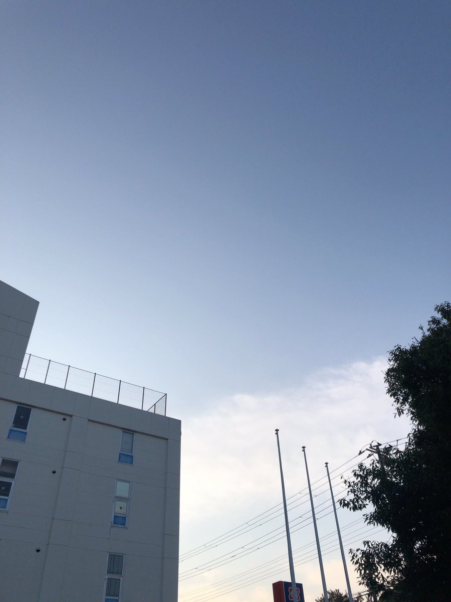 akemin1023's tweet photo. おはようございます✨️
#いまそら #イマソラ https://t.co/SjGF1RATBK