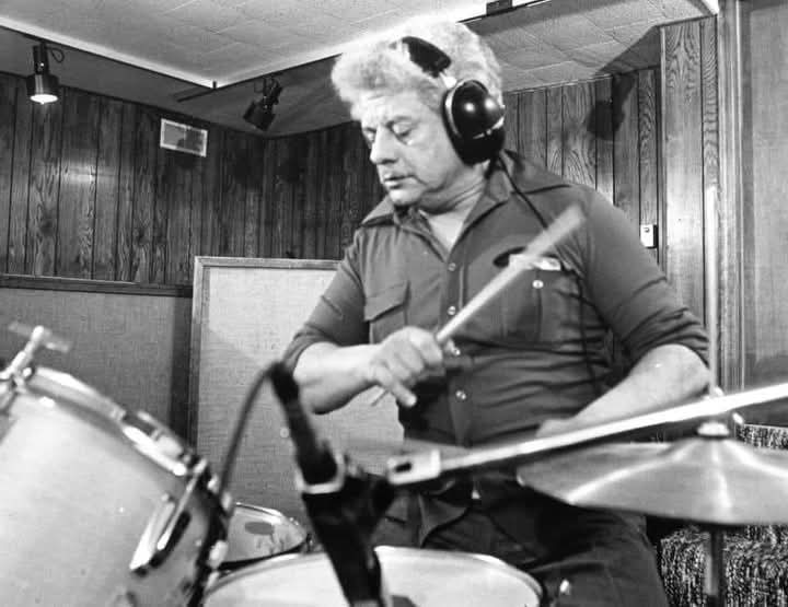 titopuentejr's tweet photo. Great and extremly rare photos of my father,Tito Puente playing the piano,shekeres and on a drum set! (Circa 1970s) #titopuentejr #titopuente #tbt #throwbackthursday #throwbackthursdays #tbts #TagsForLikes #throwback #tb #instatbt #instatb #reminisce #reminiscing #backintheday https://t.co/j3NsagUUyH