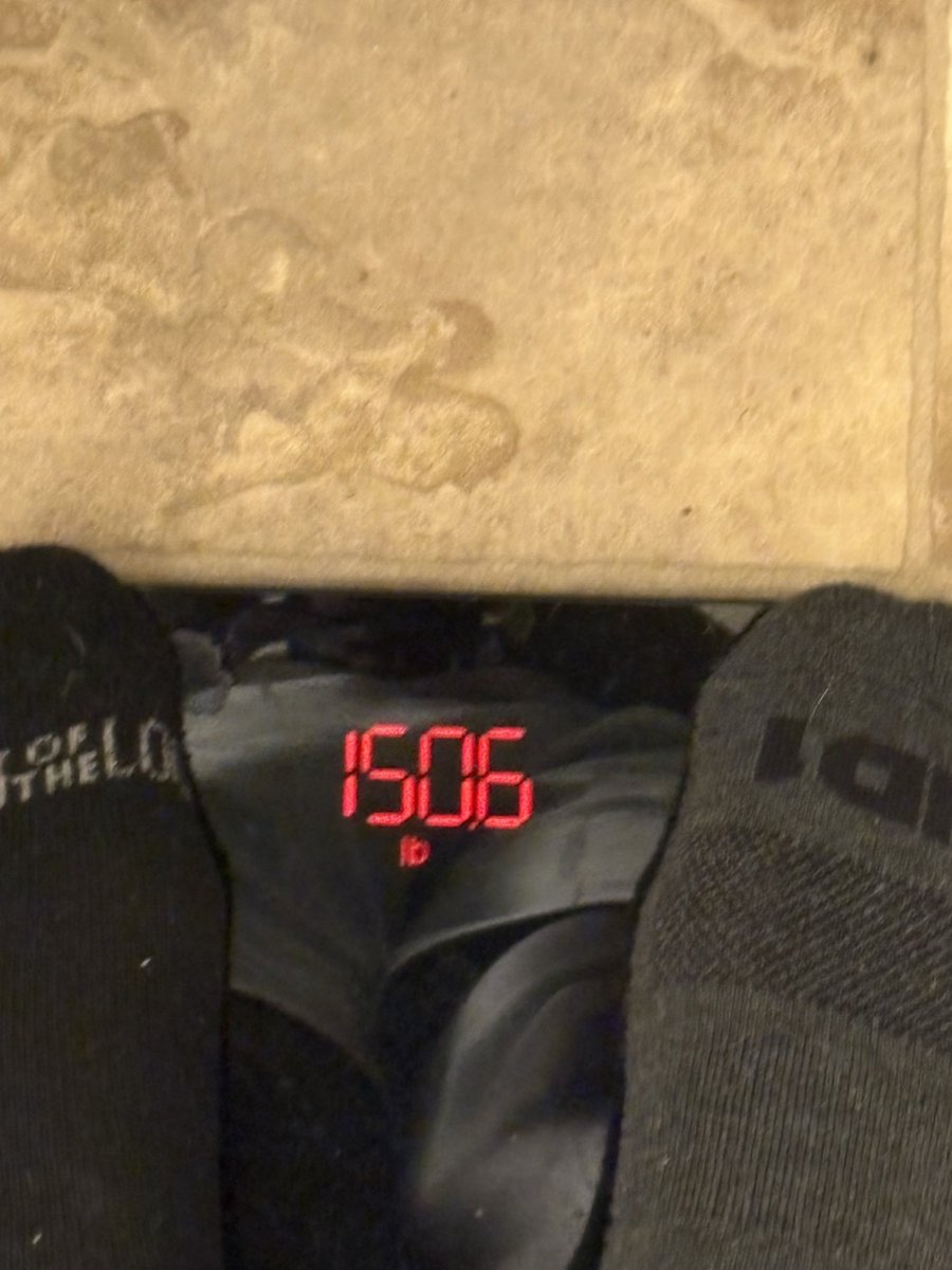 zachary3_ingram's tweet photo. A month and a half of my weight gain journey!! 💪🏽 @RedElephant_FB @RecruitTheG @JoshNiblett @CoachMaloneFB https://t.co/YkG6vmmeSD