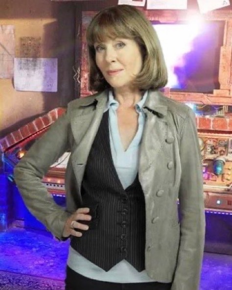 doctor who ships tweet media