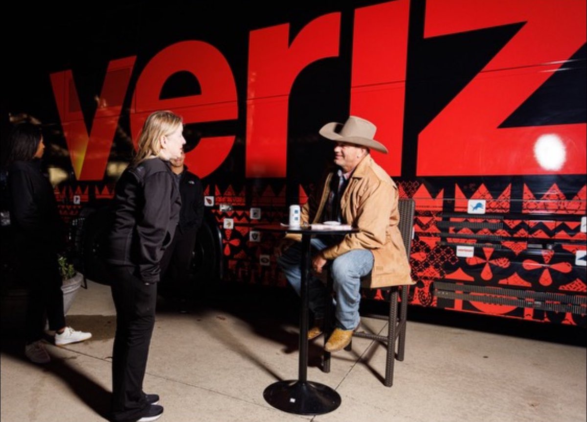 Jay Novacek (@jaynovacek84) on Twitter photo I had a great time with <a href="/Verizon/">Verizon</a> at their Road to Super Bowl LIX bus tour! Dallas/Fort Worth - catch the bus at <a href="/BillyBobsTexas/">Billy Bob's Texas</a> tomorrow, January 24th, for your chance to meet one of my teammates.
<a href="/darrenwoodson28/">Darren Woodson</a>! I had a great time with <a href="/Verizon/">Verizon</a> at their Road to Super Bowl LIX bus tour! Dallas/Fort Worth - catch the bus at <a href="/BillyBobsTexas/">Billy Bob's Texas</a> tomorrow, January 24th, for your chance to meet one of my teammates.
<a href="/darrenwoodson28/">Darren Woodson</a>!