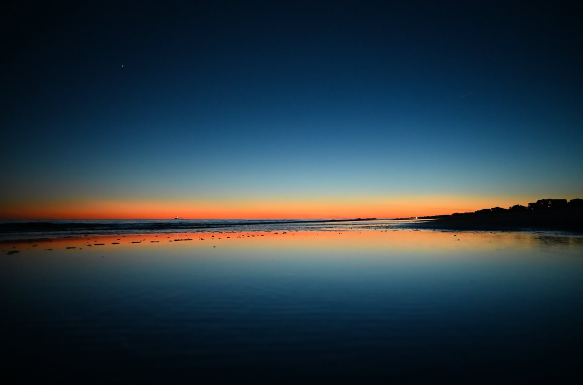 Cliffmusic's tweet photo. Emerald Isle https://t.co/LTJiMFed0S