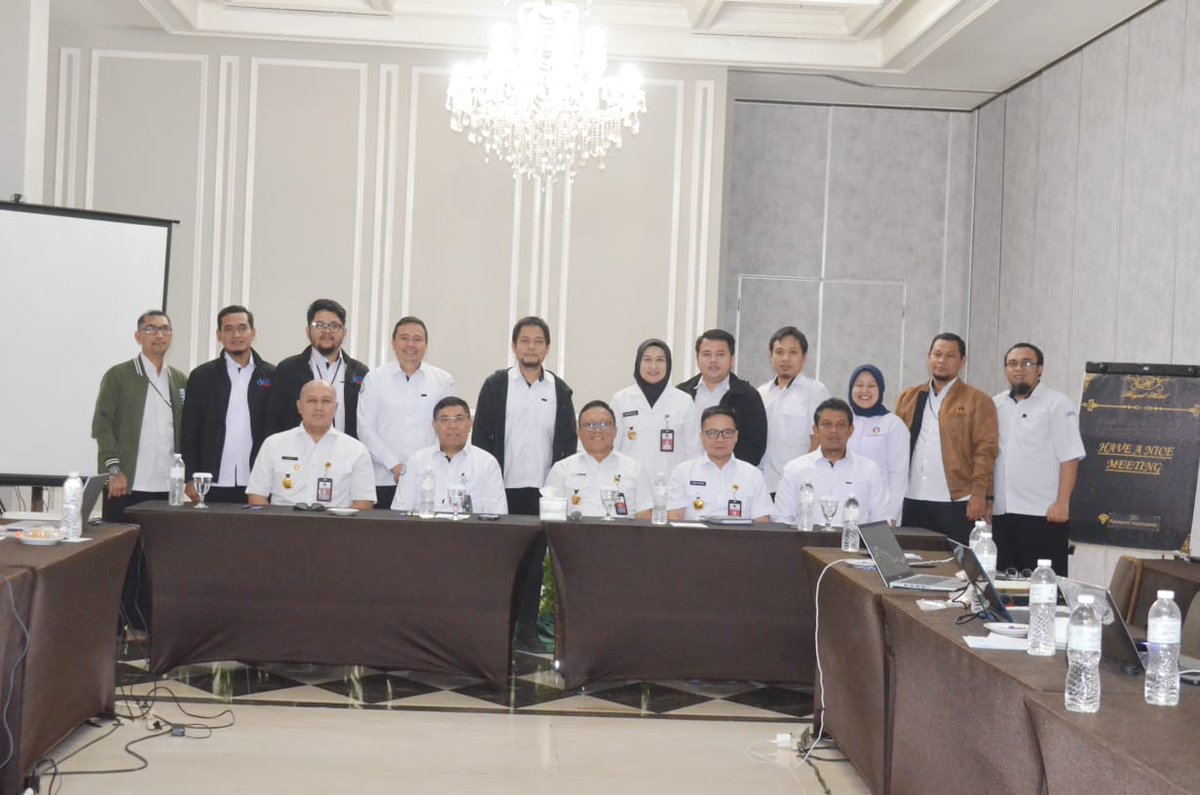 bppsdm_kp's tweet photo. @kkpgoid @bppsdm_pusdikkp @saktitrenggono @in_radiarta @Unhan_RI @AlekRudi Audiensi turut dihadiri perwakilan dari Biro Hukum & Biro Perencanaan @kkpgoid Politeknik AUP, @PoltekKpKrw serta Tim @bppsdm_pusdikkp
#BPPSDMKP #INFINITY #SDMunggul #SDMKP #SmartFisheriesVillage #VOGA #VocationalGoesToActors #MenujuOII #OceanInstituteOfIndonesia #PendidikanKP https://t.co/7n00zOMAeN
