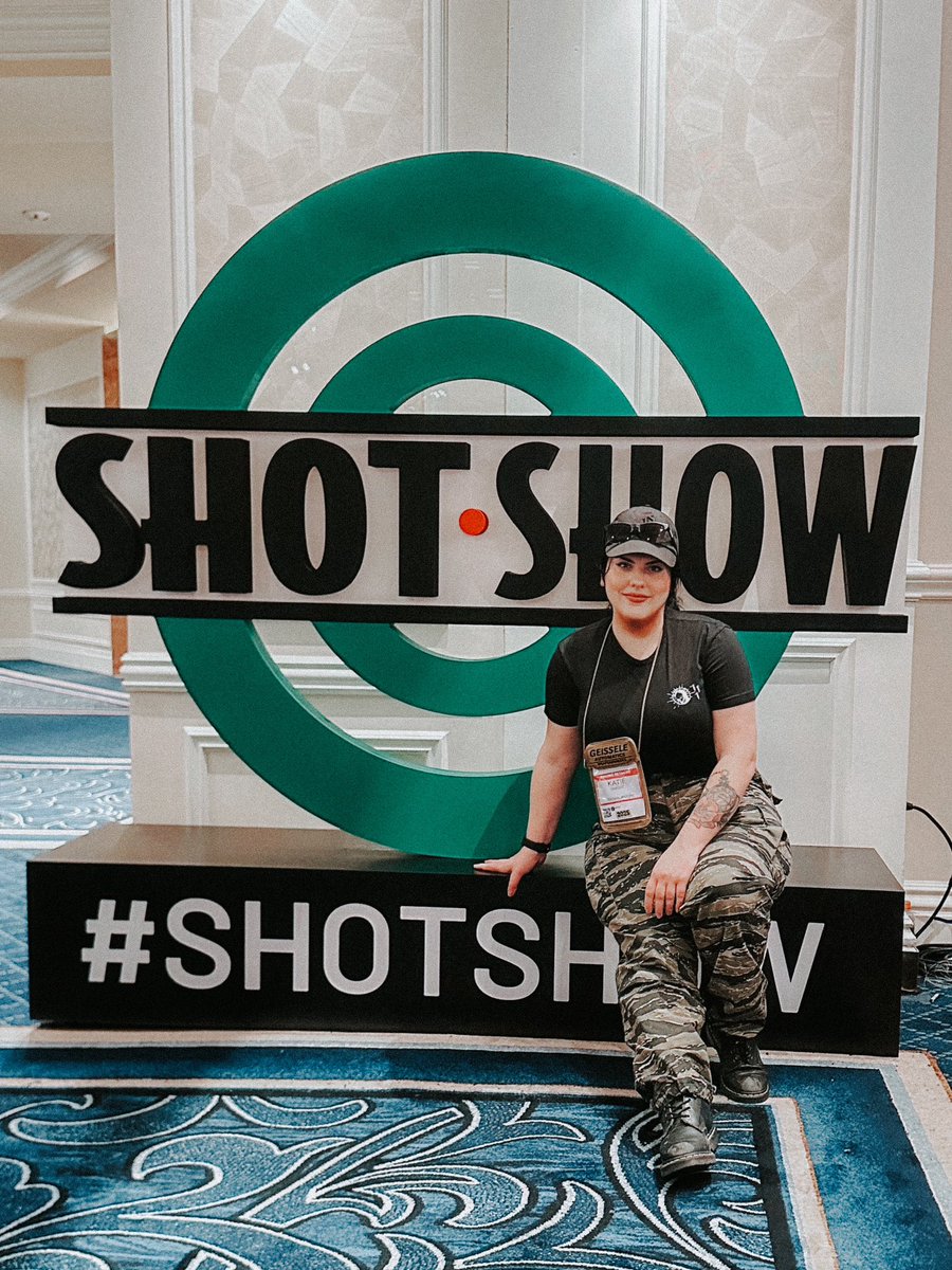 Katie Lynn 🌵 tweet media