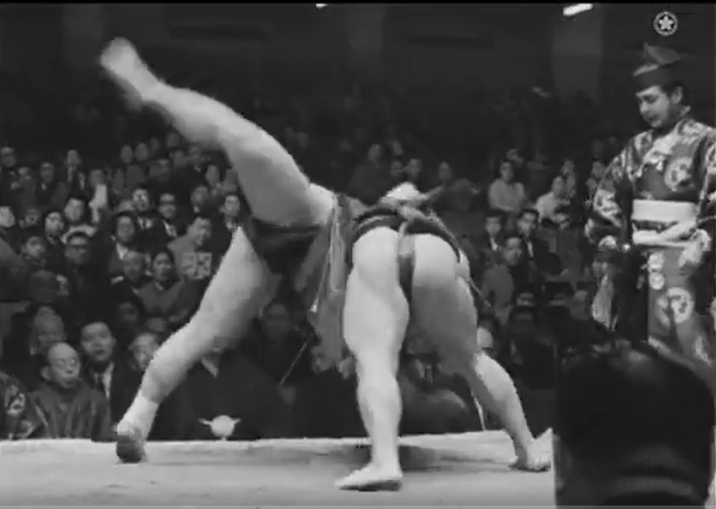 アーカイブ場所】 昭和42年一月場所十一日目。 若天龍は十両の君錦を