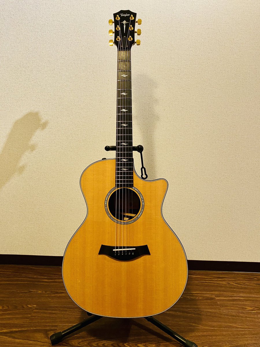 _tasku's tweet photo. 現在メインギター(一生もの)
Taylor(テイラー) 
Limited Edition 814ce Cocobolo

その前(11年以上愛用)
Taylor314ce

その前(学生時代の大きな買い物)
TakamineTDP012

どれも大切な宝物✨

#Taylor #314ce #814ce 
#Takamine #TDP012 
#アコースティックギター #エレアコ
#ギター #翼tasku https://t.co/tFglLjLe0c
