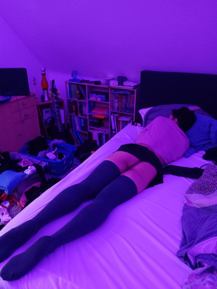 Happy Femboy Friday 
Guess my height

#femboy #furryfemboy #pansexuell #germanfemboy