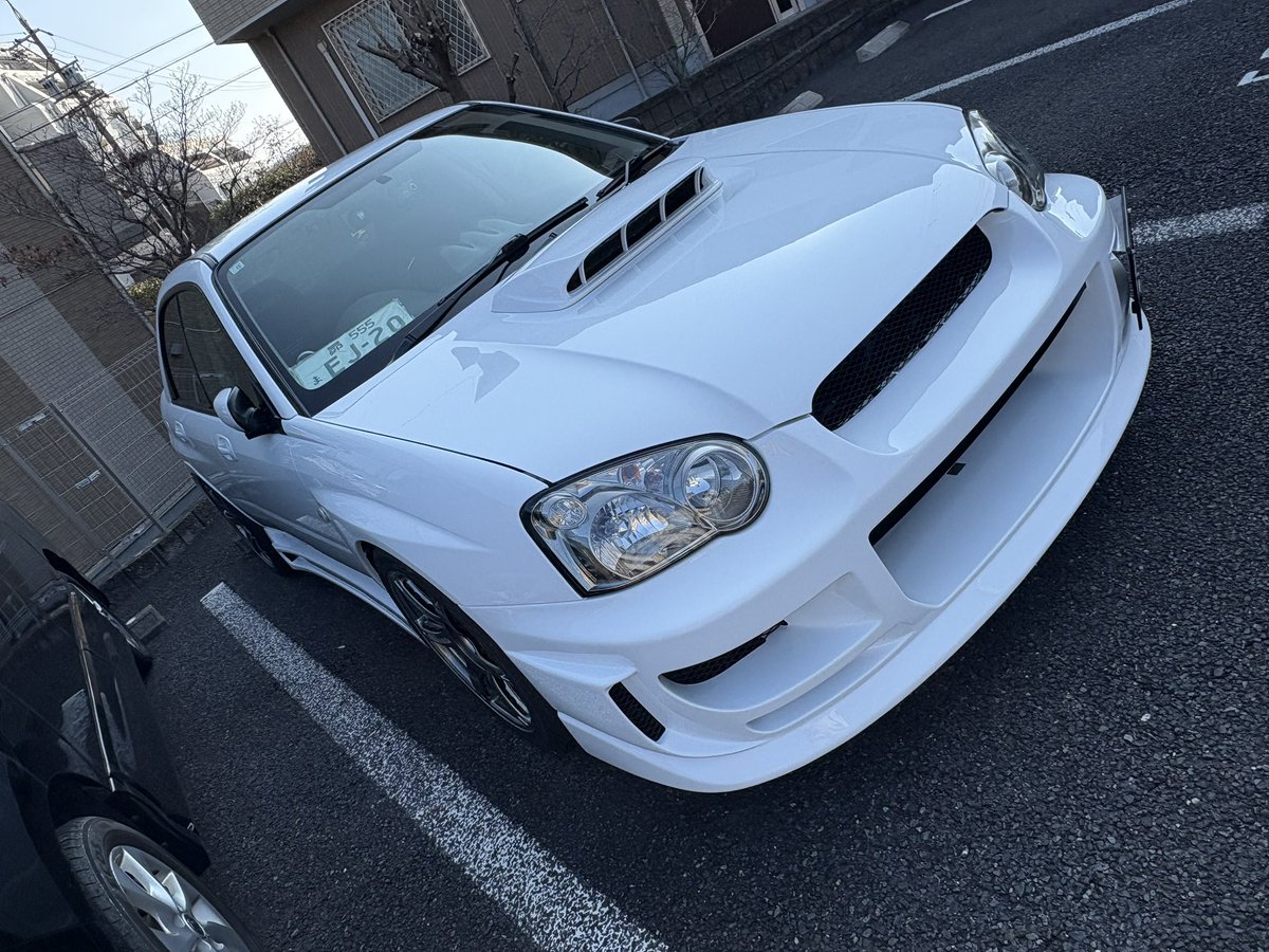 blobeye_apple's tweet photo. と言うわけで…
約1ヶ月半の入院を終えて帰ってきました✨

スバル純正色51Eに全塗装
あちこちに出てたサビ・腐食の修理
トランクはエンブレム等外してスムージング

その他細かいところの調整修理🧑‍🔧

ユーロハーツさん本当にありがとうございました😭 https://t.co/GLGdgbjy5r
