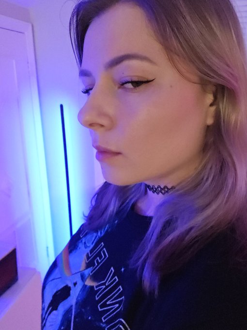 Watch 𝗔𝘀𝗶𝗿𝗶 🐙 𝗢𝗰𝗲𝗮𝗻 🌊's leaked NSFW photo on TwXstars