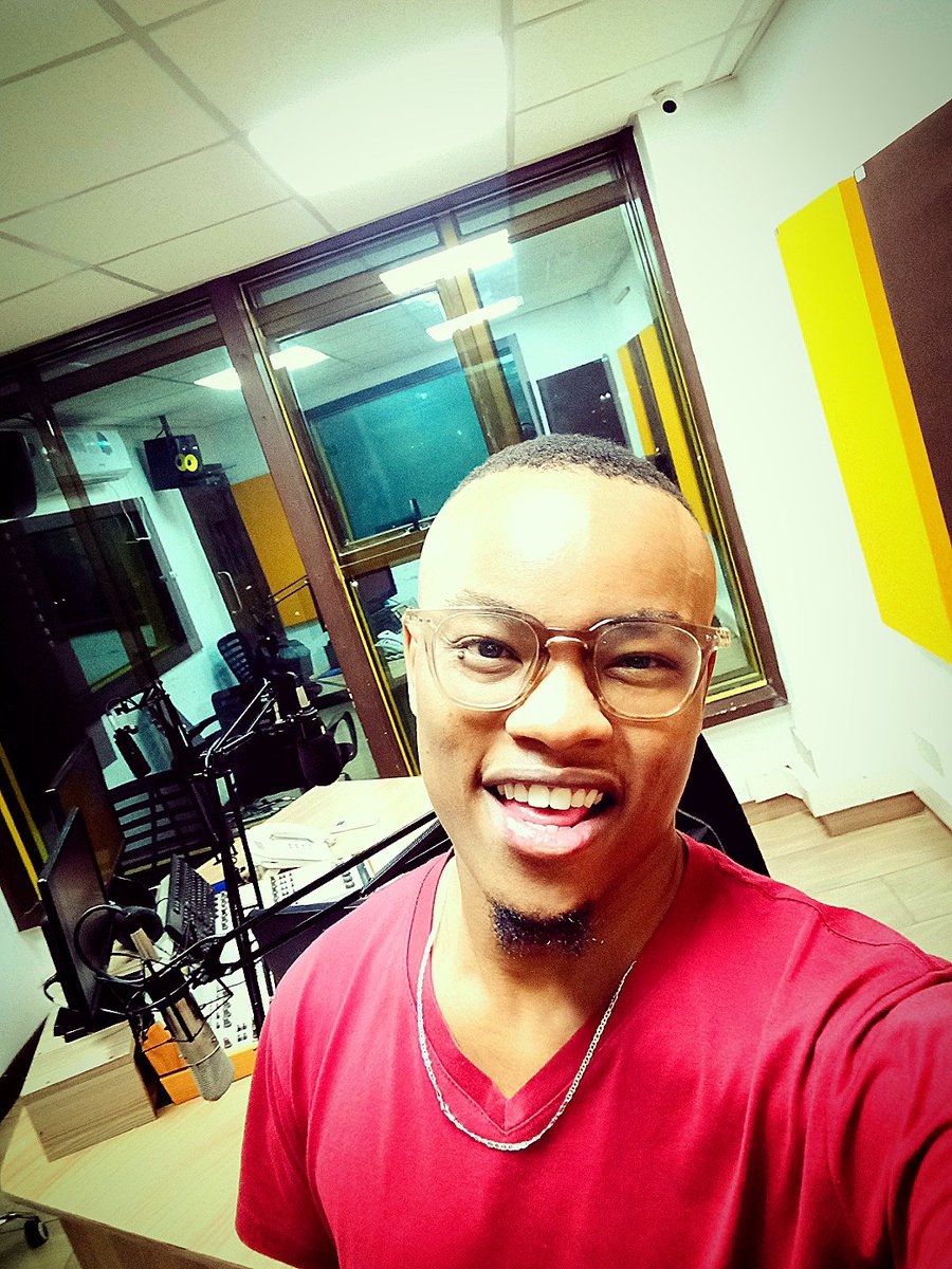 Never Disqualify Yourself, Never be the one to Say No To yourself
Rada Hapa #Brekko <a href="/GhettoRadio895/">Ghetto Radio</a> 6-10AM 

Arrested Amerix Arrested #Kenya7s Soweto Fvck