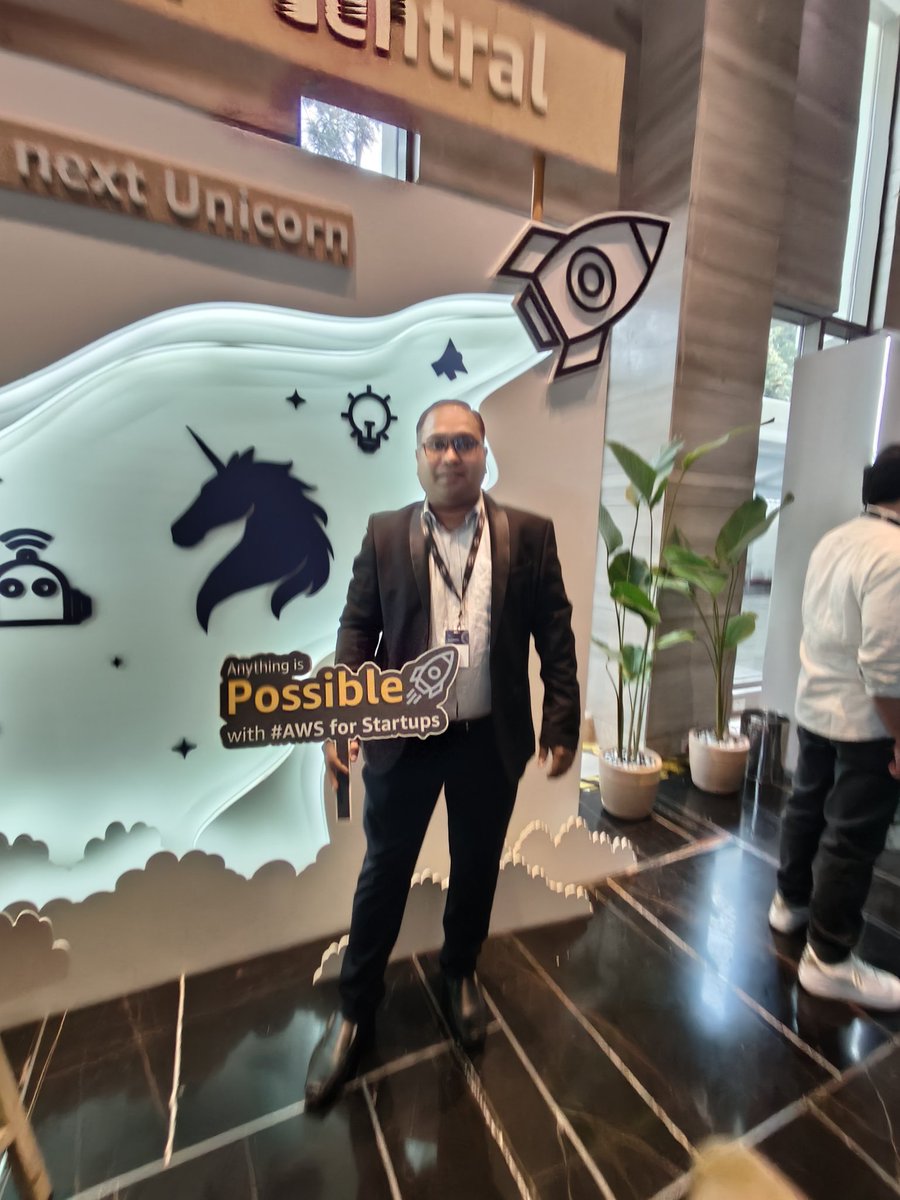 DebasisPatro4's tweet photo. #AWSAIConclave
#StartupCentral https://t.co/6EEIkSJSo9