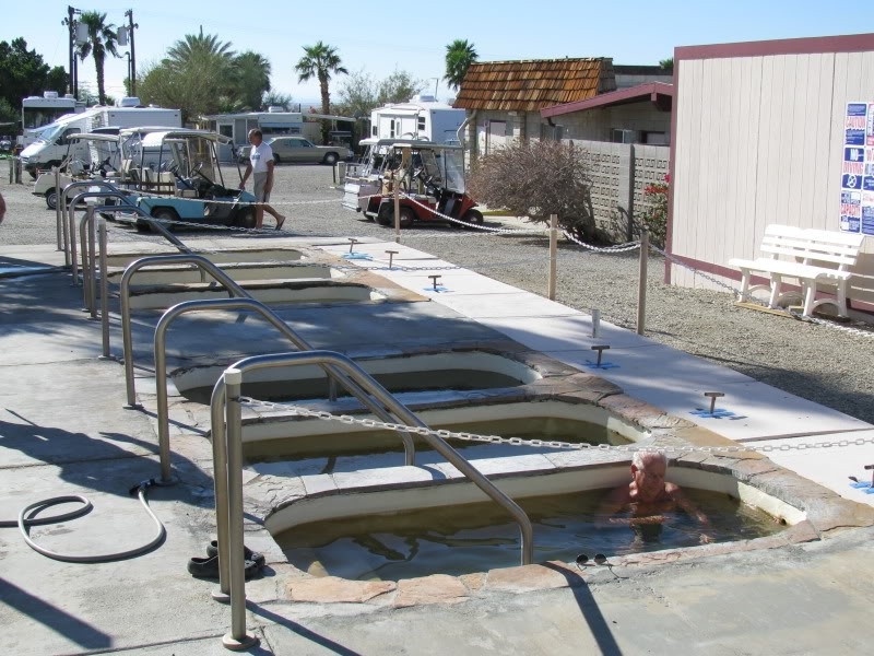 Feeling achy?  Bashford's Hot Mineral Spa has the fix!  These mineral-rich waters in Niland offer a soothing soak for body and mind. ♨️  #SoakThePainAway #CaliforniaHotSprings
calihotsprings.com/loc/niland-ca/…