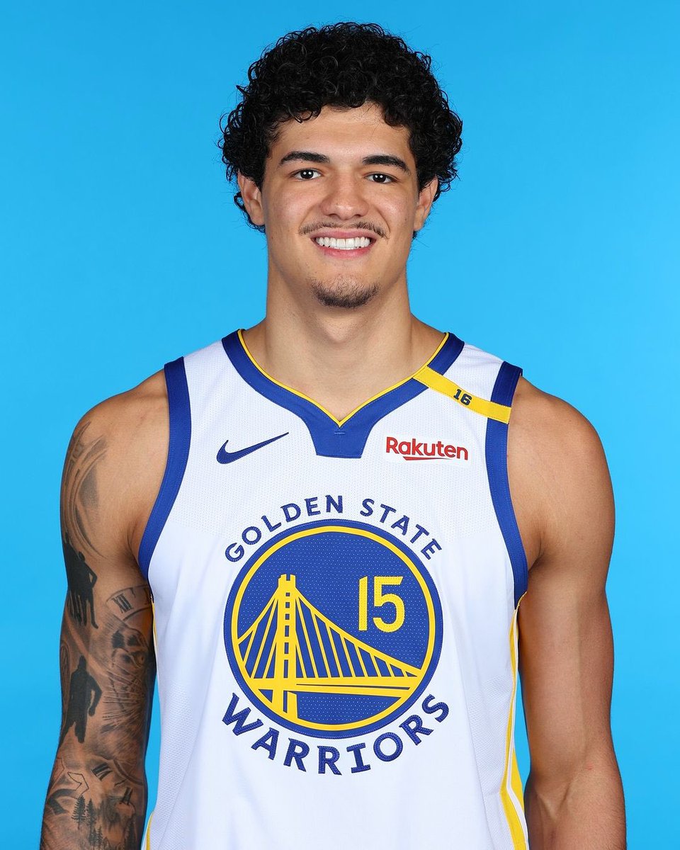 NBAdabad's tweet photo. Eu acho que vocês não estão entendendo.

Gui Santos saiu direto do NBB pra NBA. Não teve ensino médio nem faculdade nos EUA. 

É um talento criado no BRASIL!

Um cara desse não vai pra um dos times mais tradicionais da NBA aos 20 anos de idade por acaso. https://t.co/nAGZSqddkR