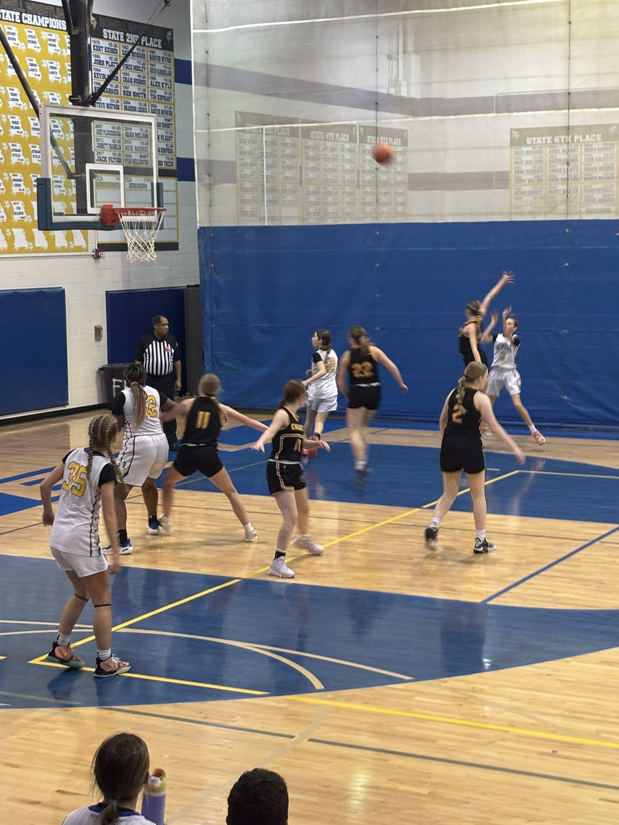 JonSchultzFHN's tweet photo. Girls C team with a nice win. https://t.co/ec3O9OGiiV