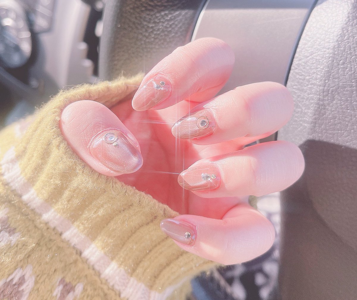 michagori1008's tweet photo. おにゅ〜爪研ぎ💅
#pinkbeige
#magnet
#手がクリームパン https://t.co/leZgopvedm
