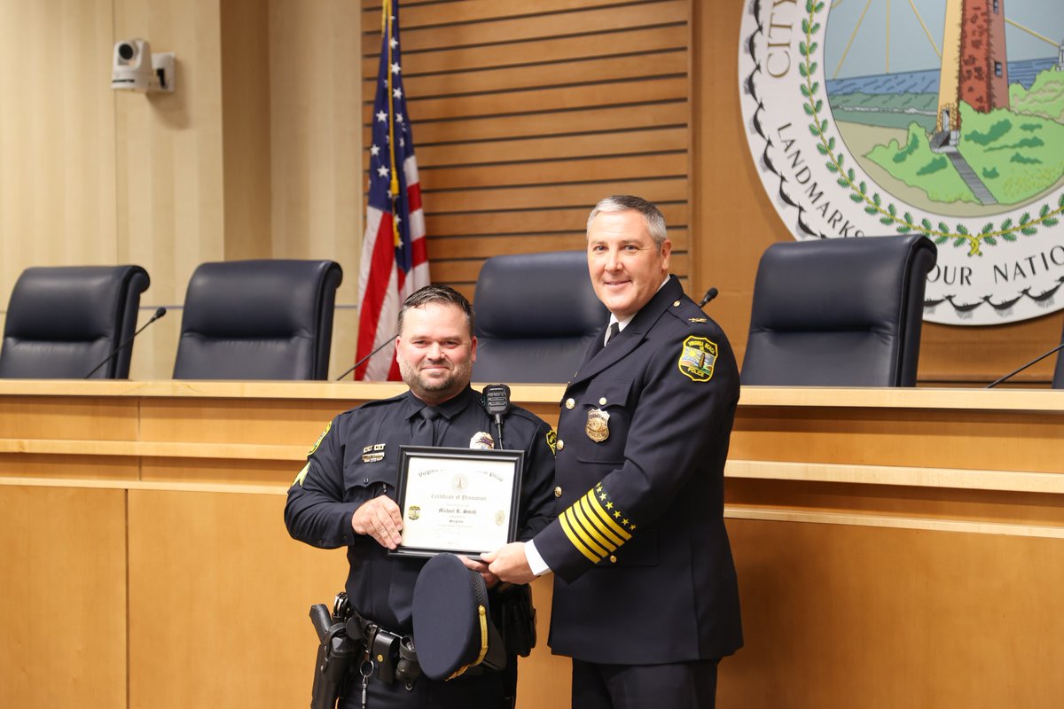 VBPD's tweet image. We gathered today for the swearing in and recognition of two #VBPD officers who were promoted to the rank of Sergeant: Sgt Morrow and Sgt Smith.

Read more ➡️ linkedin.com/posts/city-of-…

#VirginiaBeach #VB #Police #Virginia #WeHireVets  #HamptonRoads #ThankYouForYourService