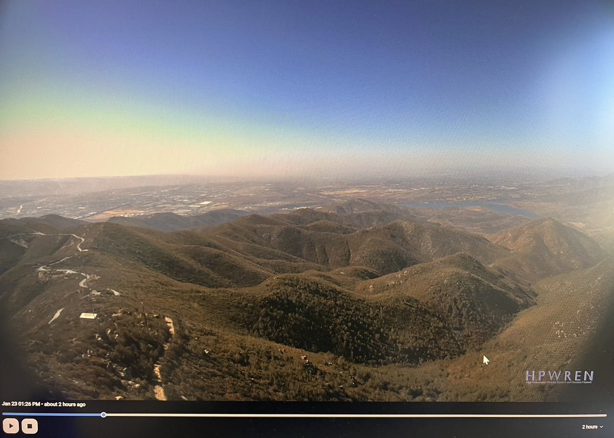 Jacob_2478's tweet image. No power lines in that area I don’t knoooooow looking like arson to me. #Border2Fire