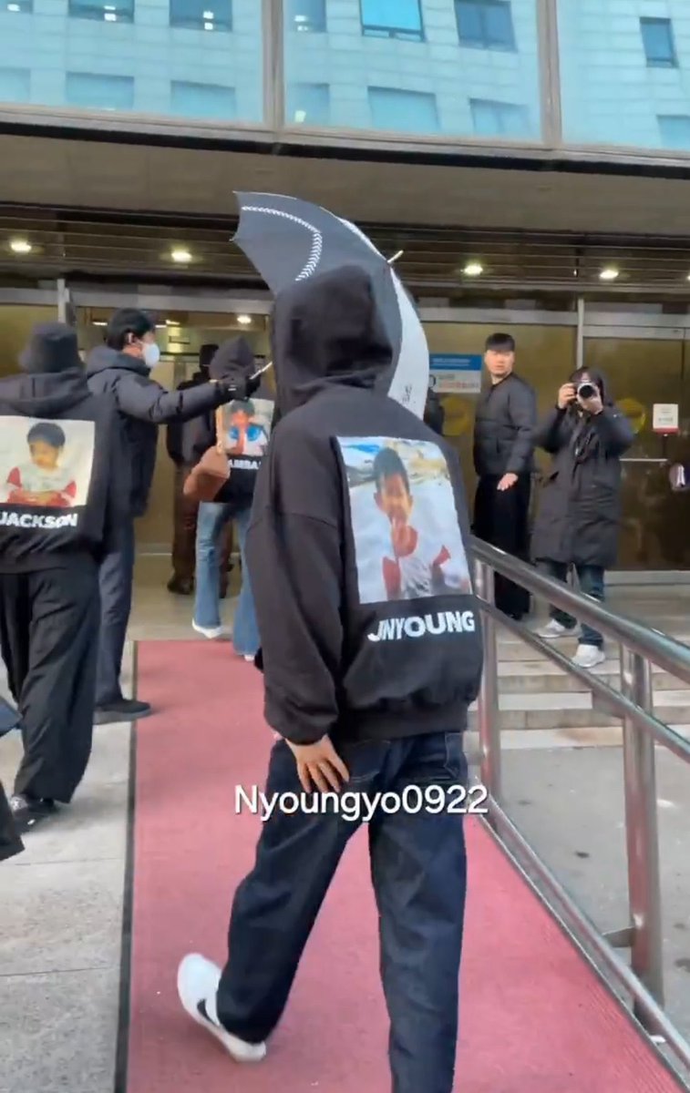 yugsmark's tweet photo. got7 wearing hoodies with their baby pictures on their way to music bank!! this is so cute 😭😭 https://t.co/4zw9lEAKN7