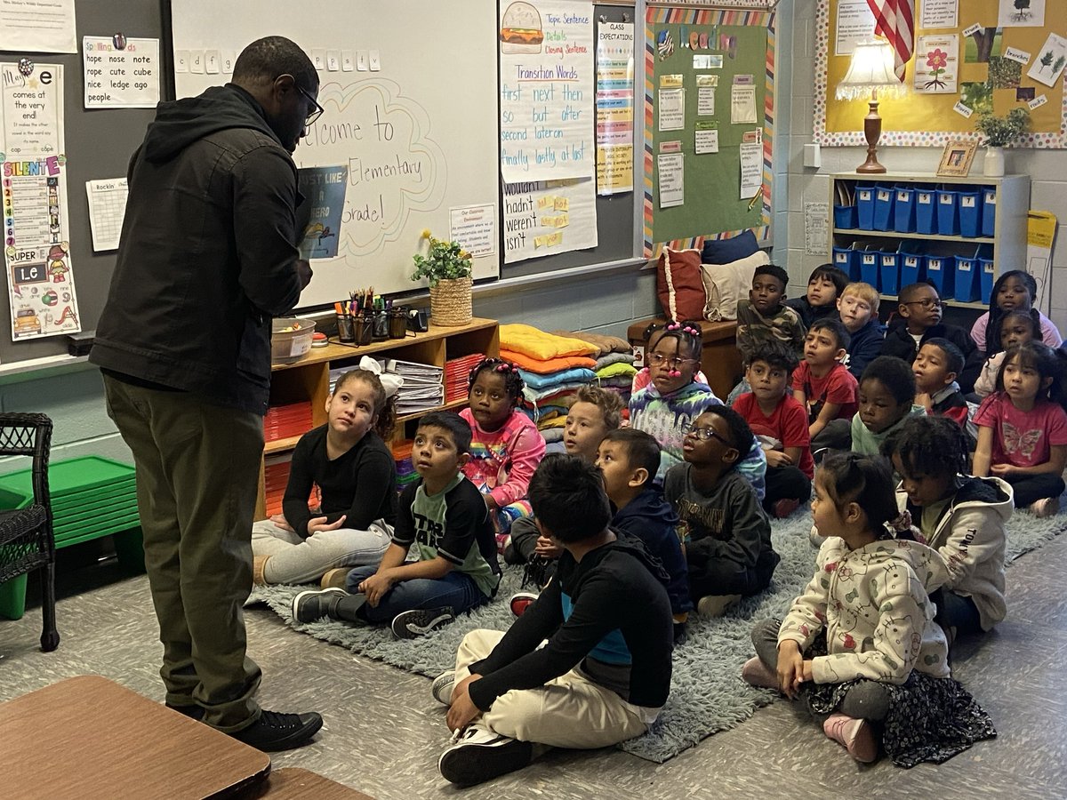 kcpublicschools's tweet photo. Thank you to Author Vladimir Sainte, who visited &amp; read with our students at @KCPS_Pitcher thanks to a grant awarded to @LeadToReadKC from the Community Mental Health Fund!

Mr. Sainte is such a positive influence, and has an optimistic message! https://t.co/DVD5w5SH9q