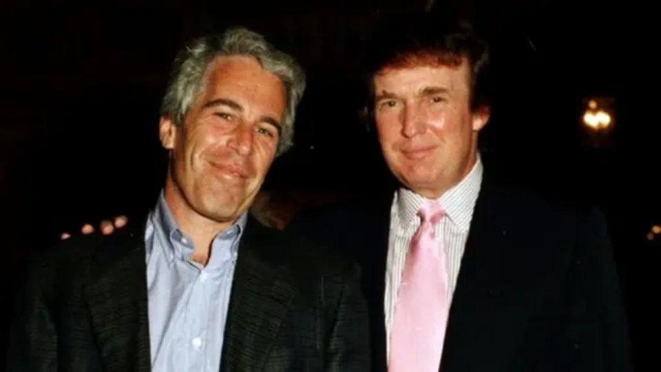 BladeoftheS's tweet photo. RT this lets see if we can get Trump to reveal the Epstein files. https://t.co/8IOwhD7wi4
