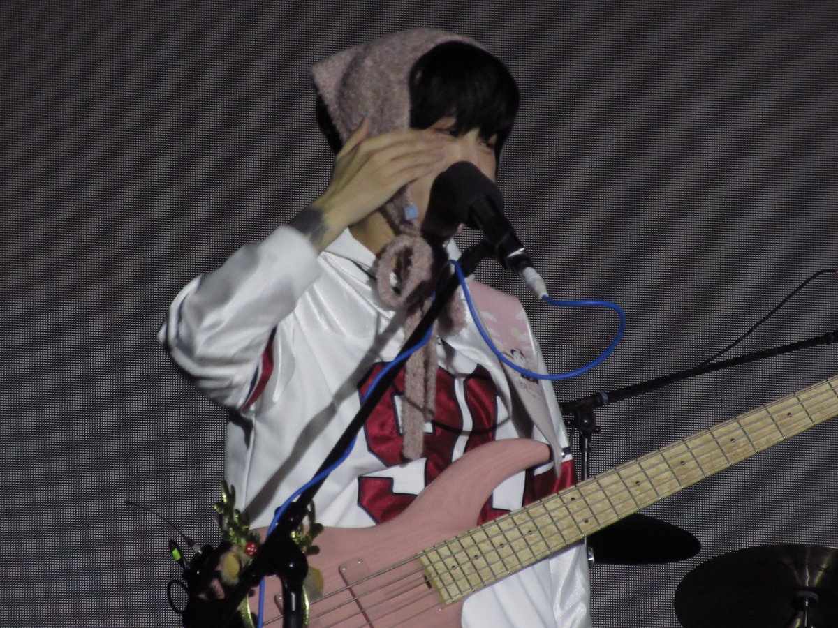 oneweversed's tweet image. a second after performing actor☆~
#Xybernetics_Giuk_Day
#고요한_푸름과_바다윤슬도_축복하는_기욱이생일 #기욱 #기우기 #GIUK #ONEWE #원위