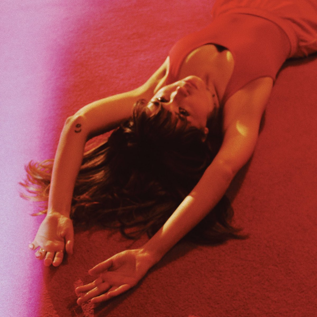 It’s a PLEASURE out now 💋